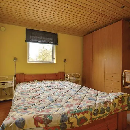 Two-bedroom Holiday In Skalskor Casa de Férias *